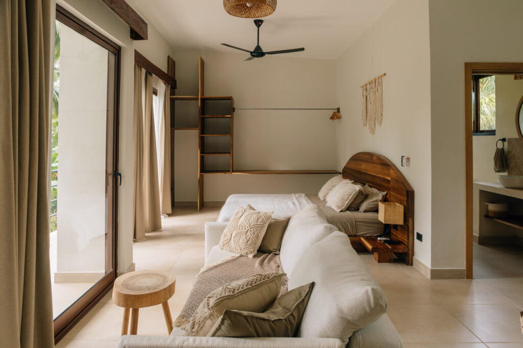 apt 1 by @lolalasry 2